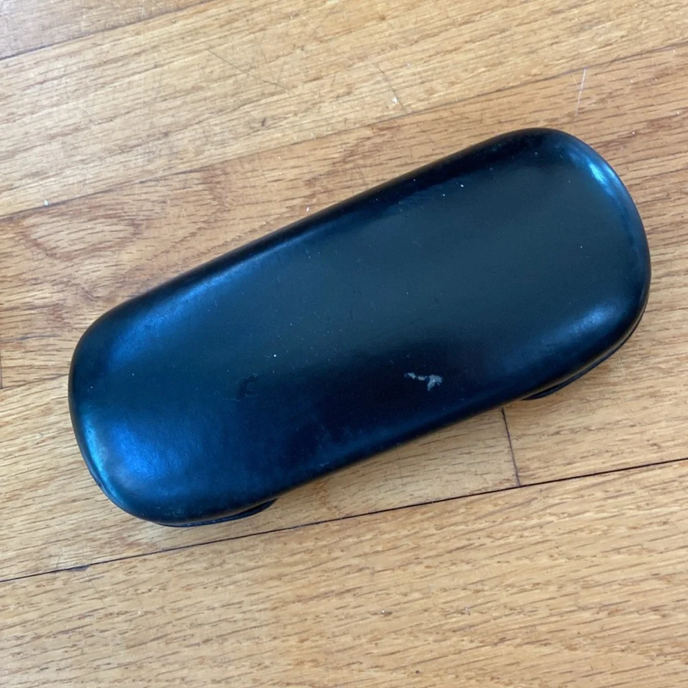 SALVATORE FERRAGAMO GLASS CASE